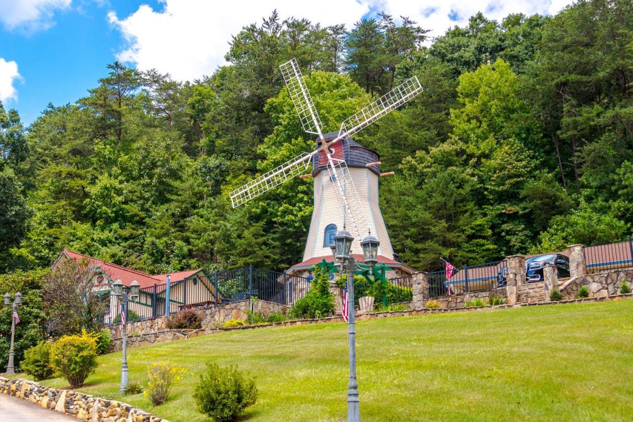 Riverside Trout Cottage 海伦 外观 照片
